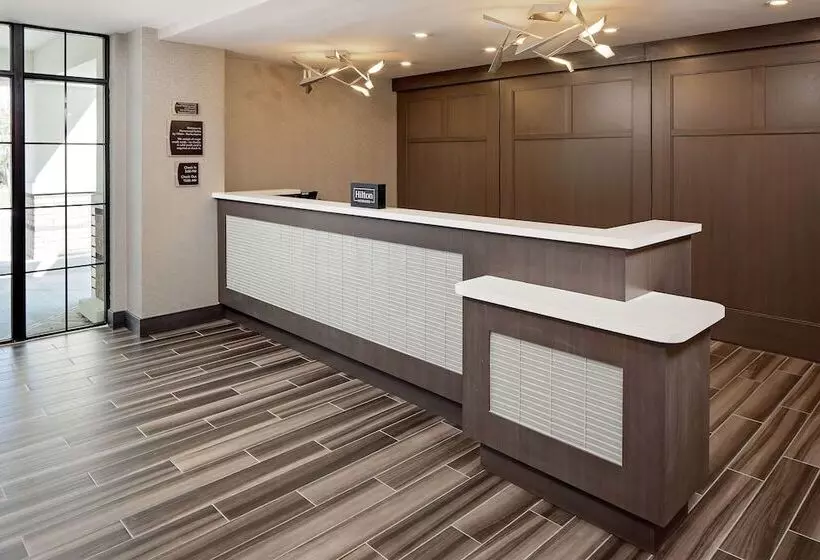 Hotelli Homewood Suites By Hilton Ronkonkoma