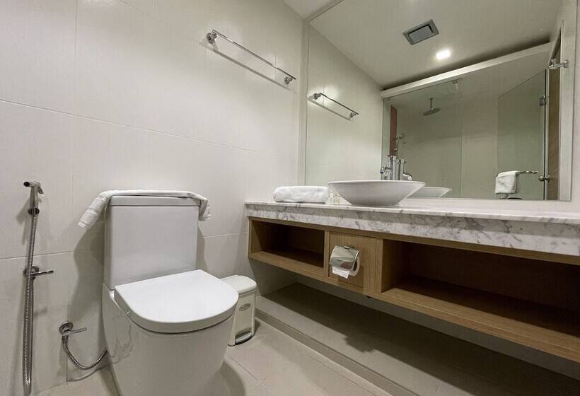 Huvan Beach Hotel At Hulhumale