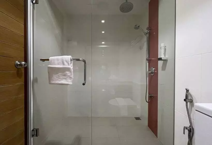 Huvan Beach Hotel At Hulhumale