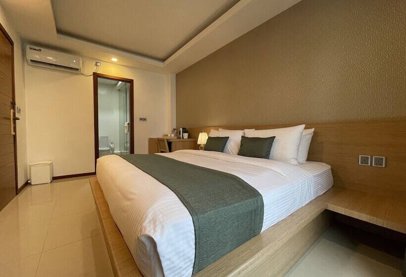 Huvan Beach Hotel At Hulhumale