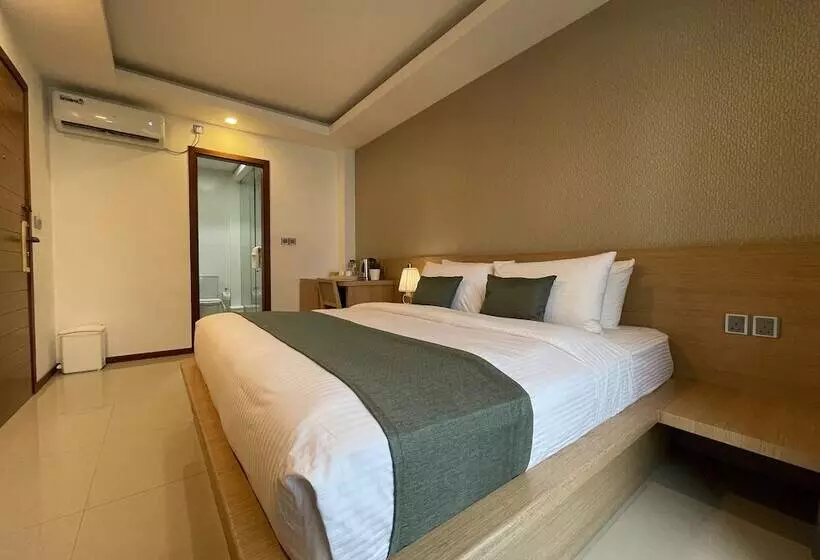 Huvan Beach Hotel At Hulhumale