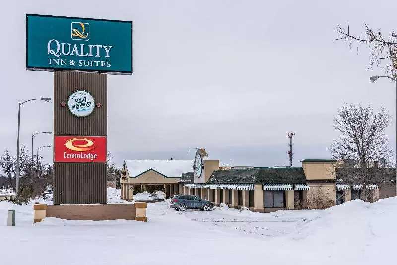 ホテル Quality Inn & Suites
