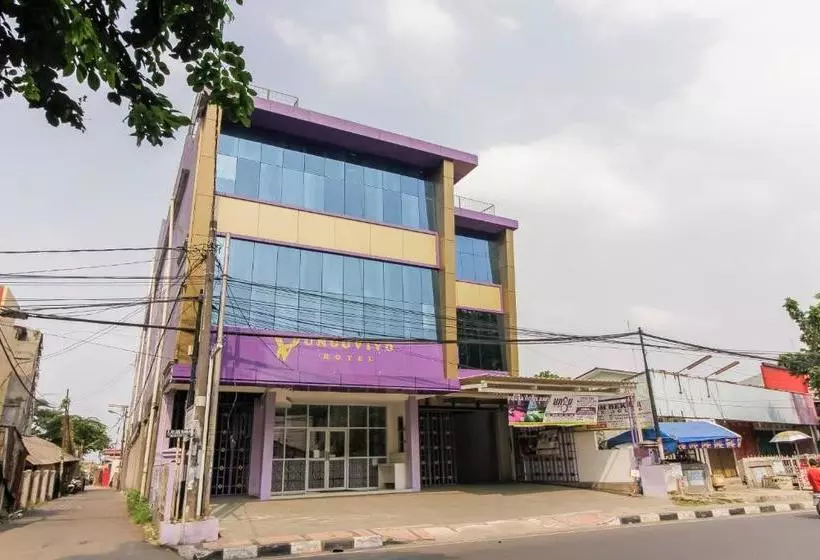 Hotelli Reddoorz Plus Near Stasiun Bekasi