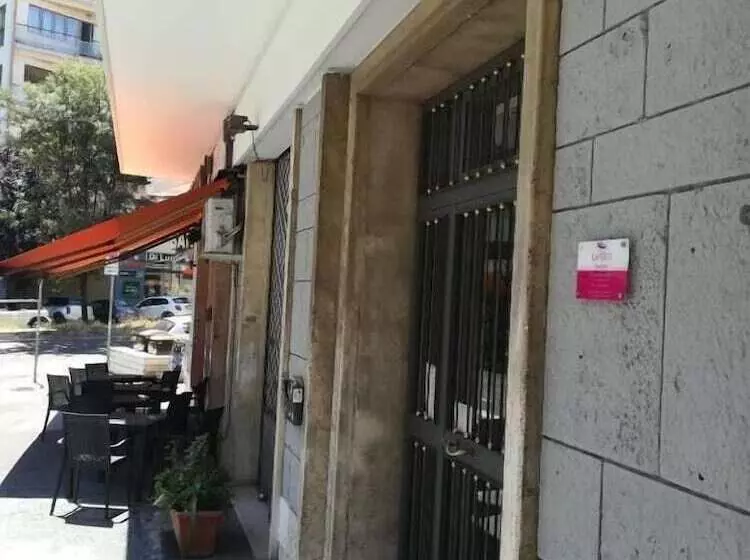 پانسیون Lanzies Guesthouse