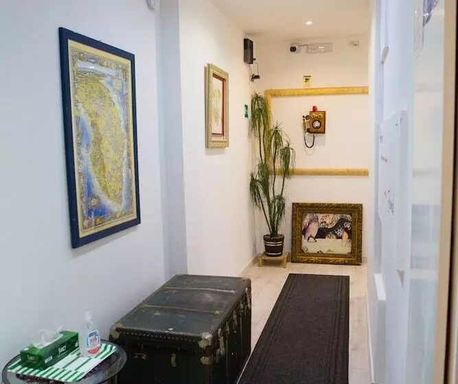 پانسیون Lanzies Guesthouse