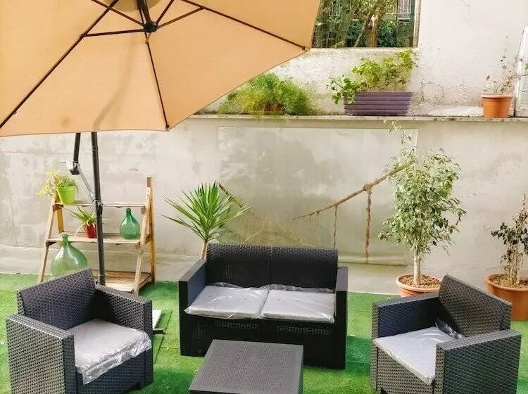 پانسیون Lanzies Guesthouse