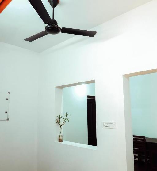 فندق صغير Back Packers Cochin Villa
