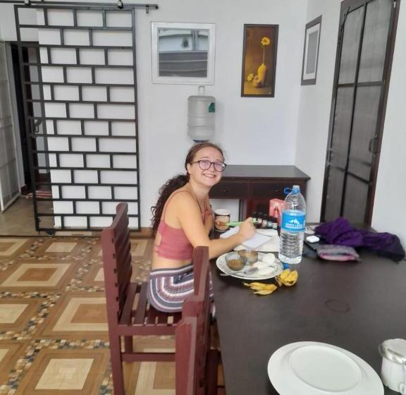 فندق صغير Back Packers Cochin Villa