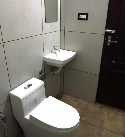 فندق صغير Back Packers Cochin Villa