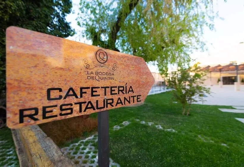 Hotelli La Bodega De Quintin