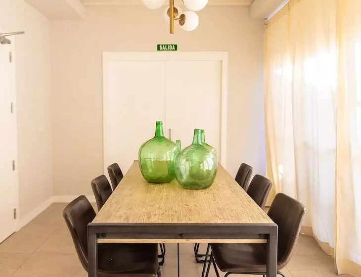 Hotelli La Bodega De Quintin