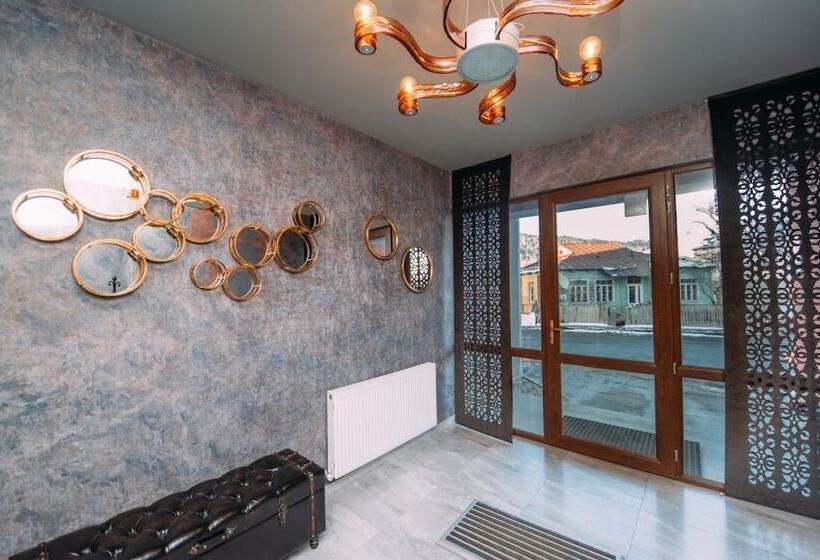 هتل Sapphire Bakuriani