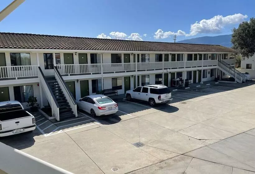 Soledad Motel 8
