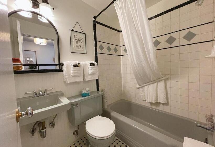 旅馆 Emerald Valley Inn