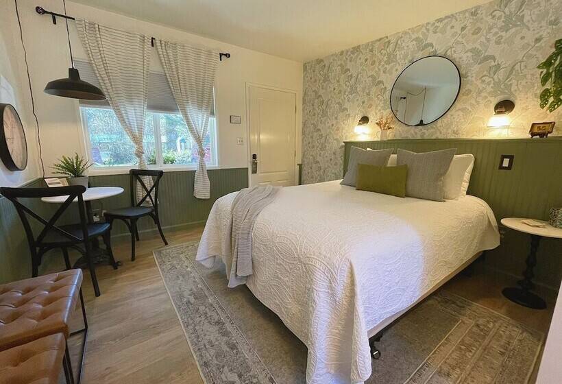 旅馆 Emerald Valley Inn