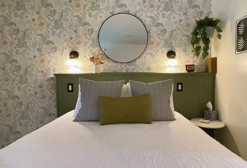 Retkeilymaja Emerald Valley Inn