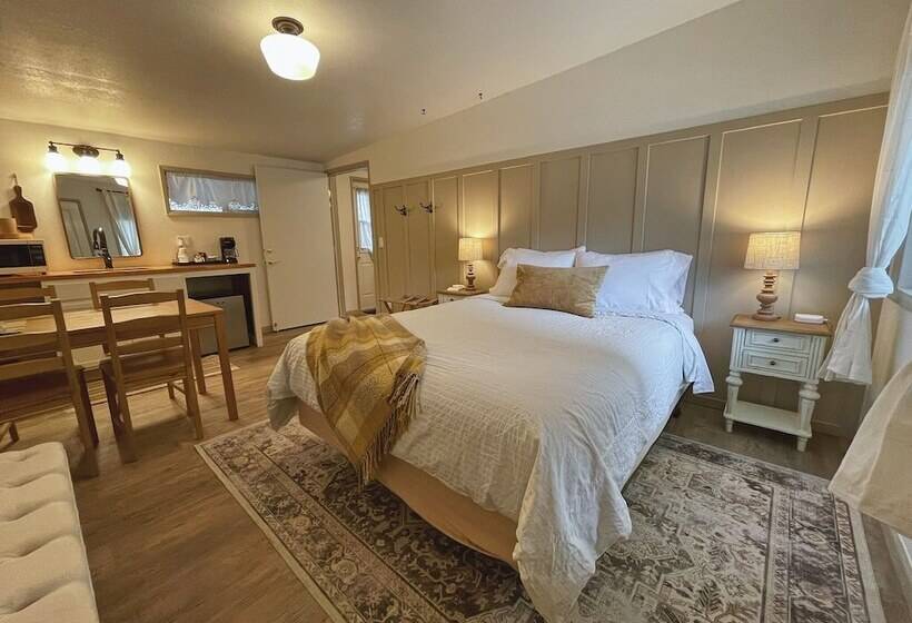 旅馆 Emerald Valley Inn