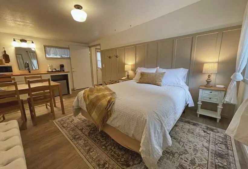 Retkeilymaja Emerald Valley Inn