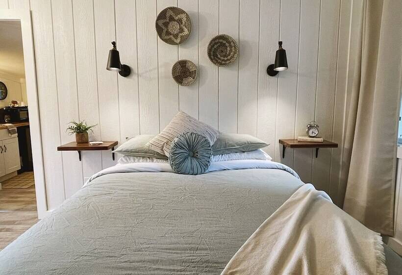 旅馆 Emerald Valley Inn