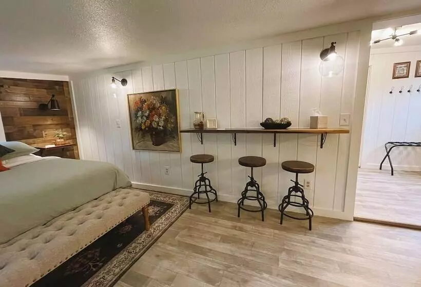 Retkeilymaja Emerald Valley Inn