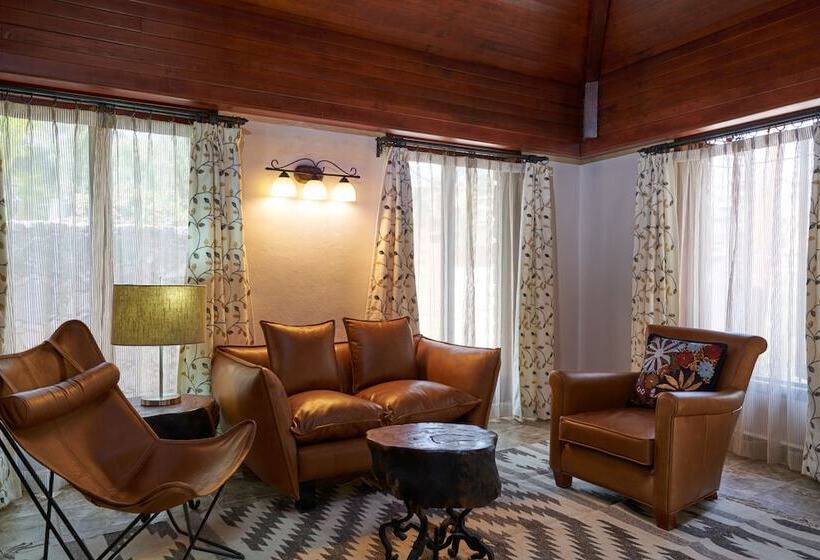 هتل Cascadas Boutique