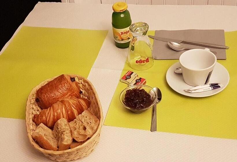 酒店 Les Voyageurs