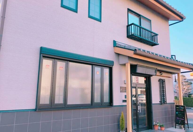 פנסיון Eins Iga