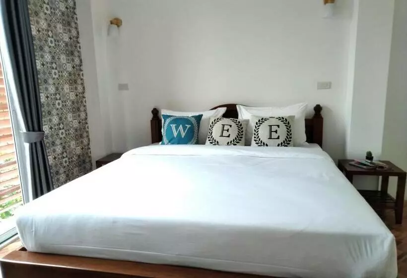 Wee Hostel