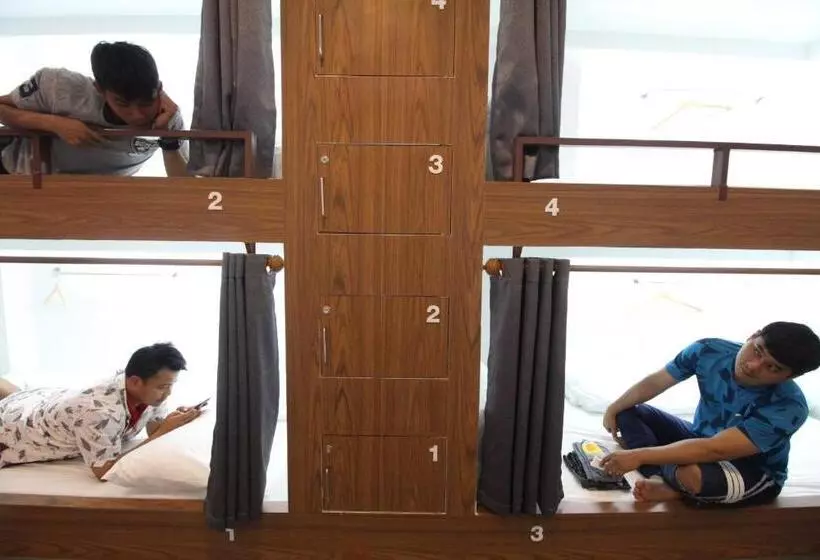 Wee Hostel