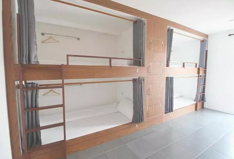 Wee Hostel