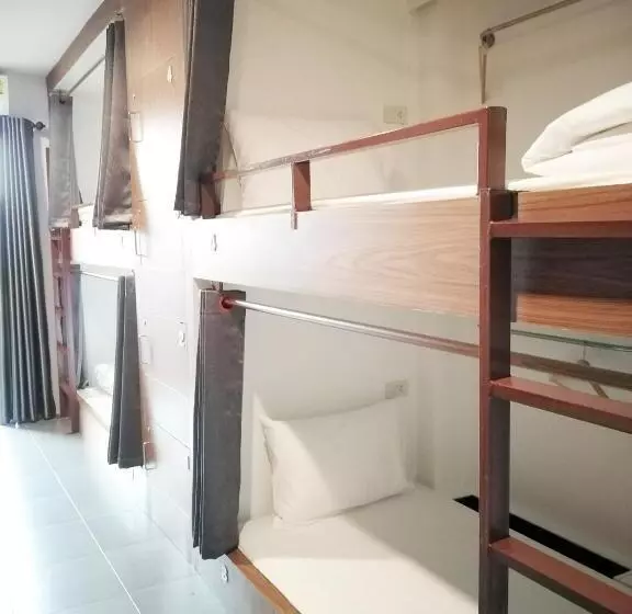 Wee Hostel
