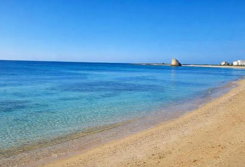 ホテル Hotiday Torre Pali Spiaggia