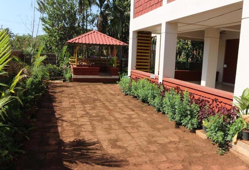 בית מלון כפרי Oasis Resort