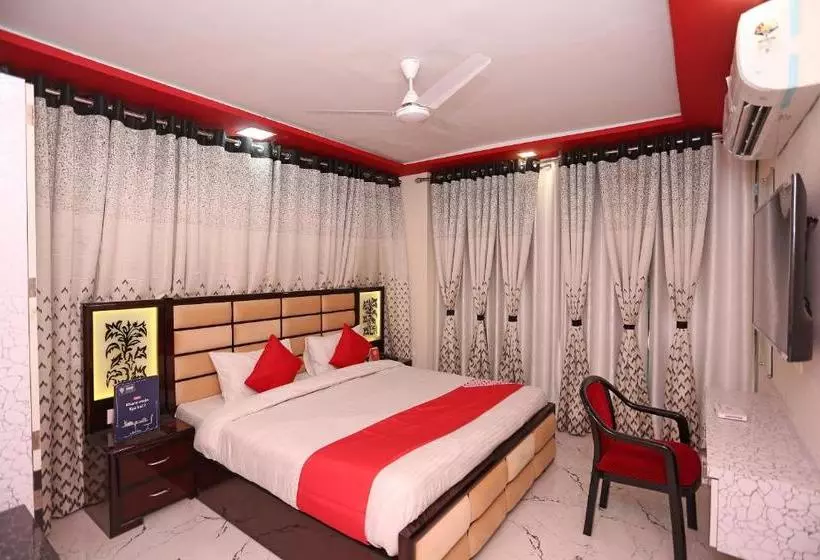 Oyo 23495 Hotel The Park