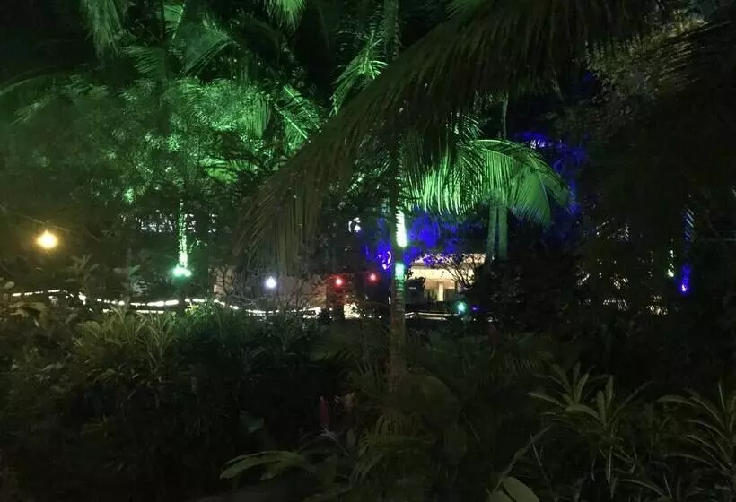 ペンション Lala Land Guest House And Camping Site