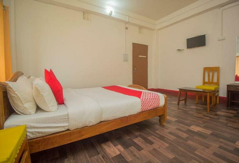 هتل Oyo 15721 Simrat