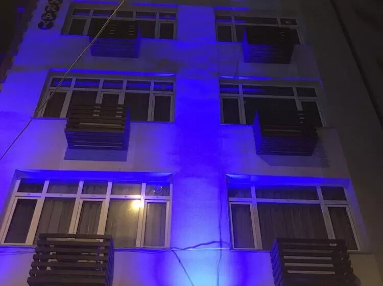 Saray Otel Pansi̇yon