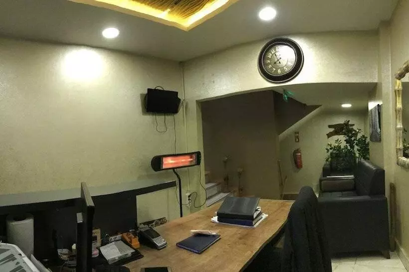 Saray Otel Pansi̇yon