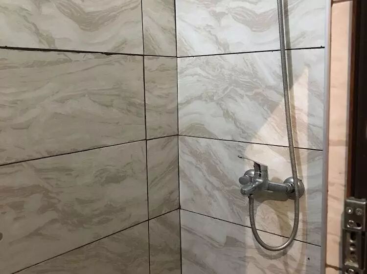 Saray Otel Pansi̇yon