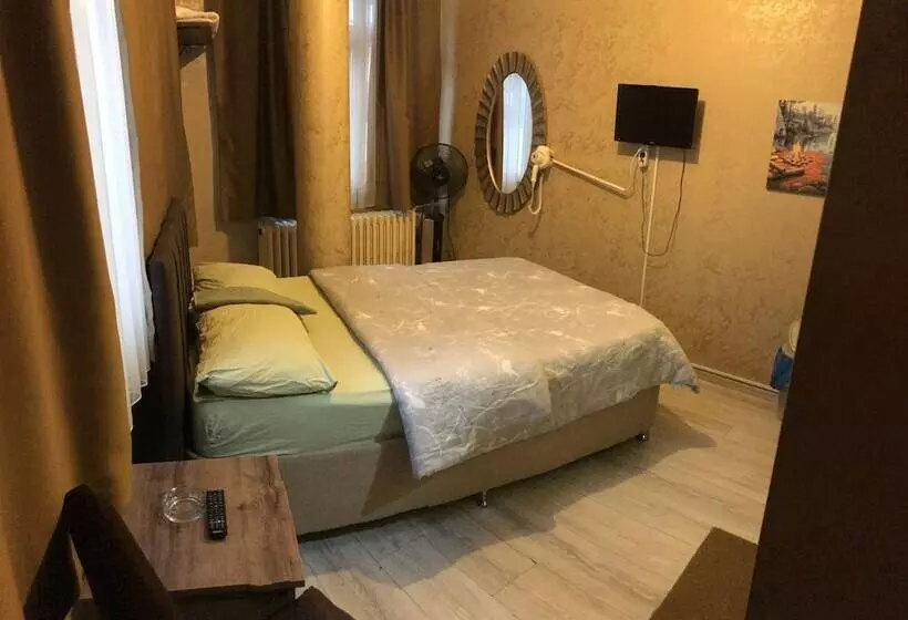 Saray Otel Pansi̇yon