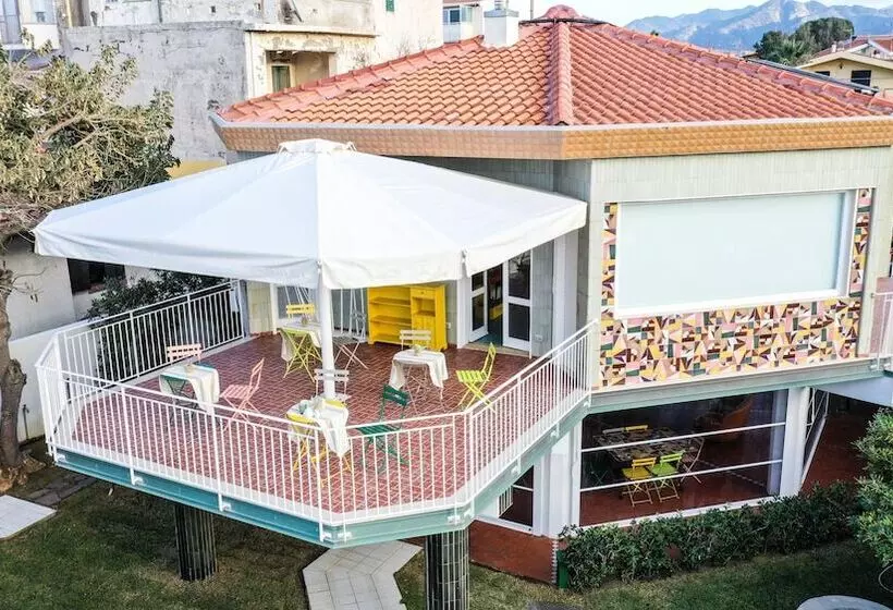 ベッドアンドブレックファースト La Foresteria Di Maestina