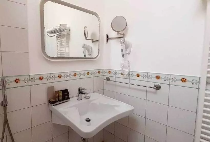 ベッドアンドブレックファースト La Foresteria Di Maestina