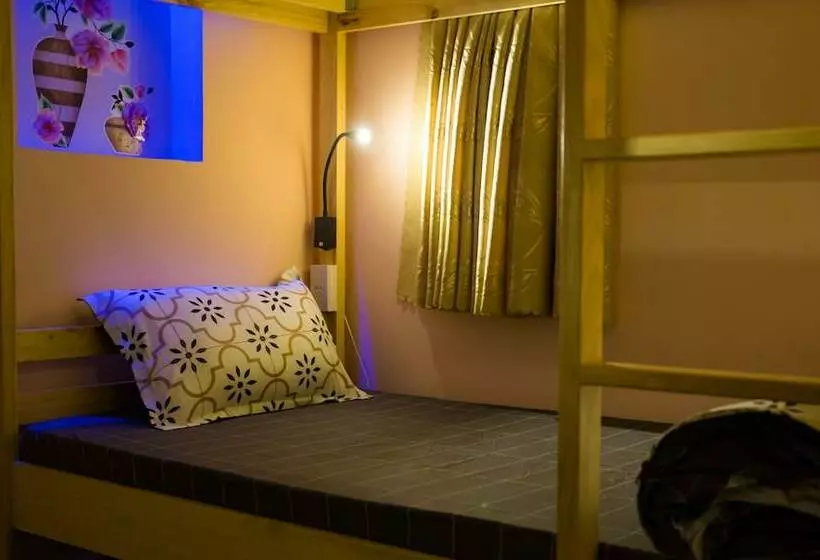 پانسیون Dora Hostel