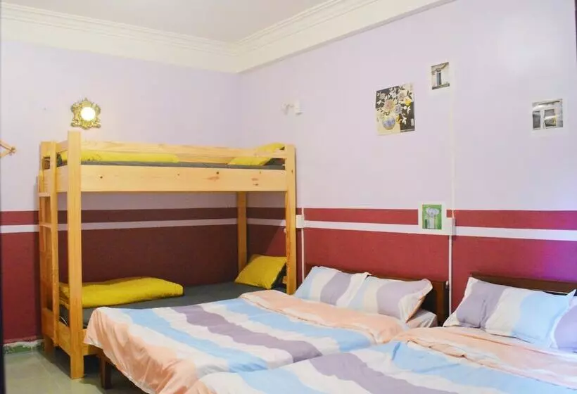 پانسیون Dora Hostel
