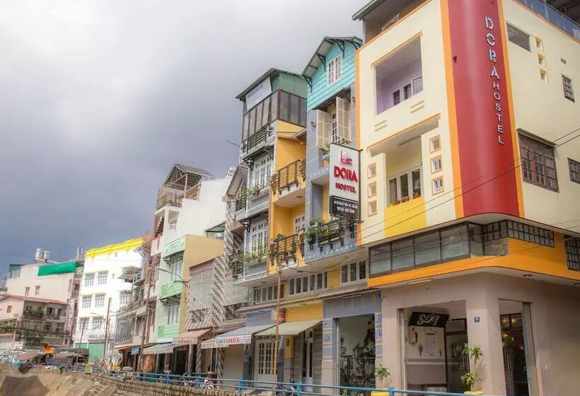 پانسیون Dora Hostel