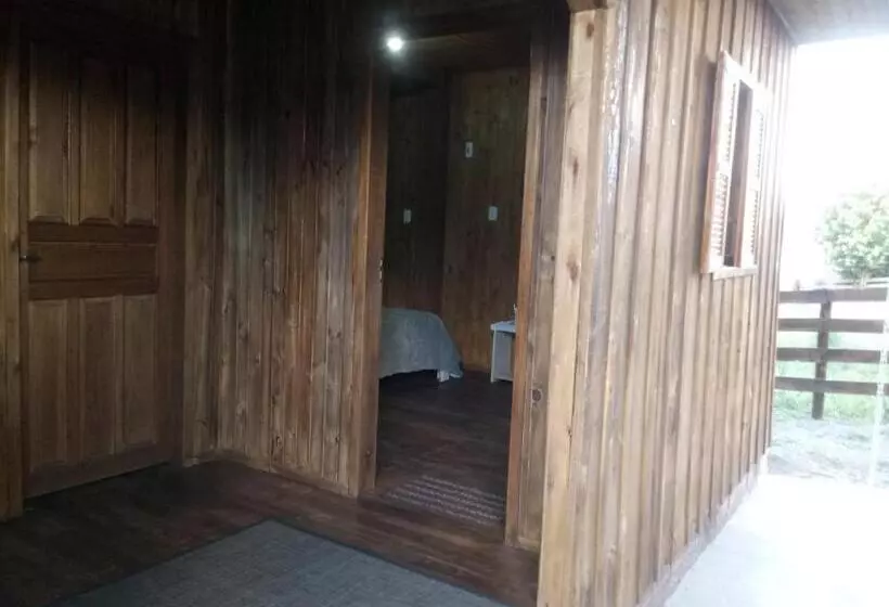 پانسیون Pousada Bica D água