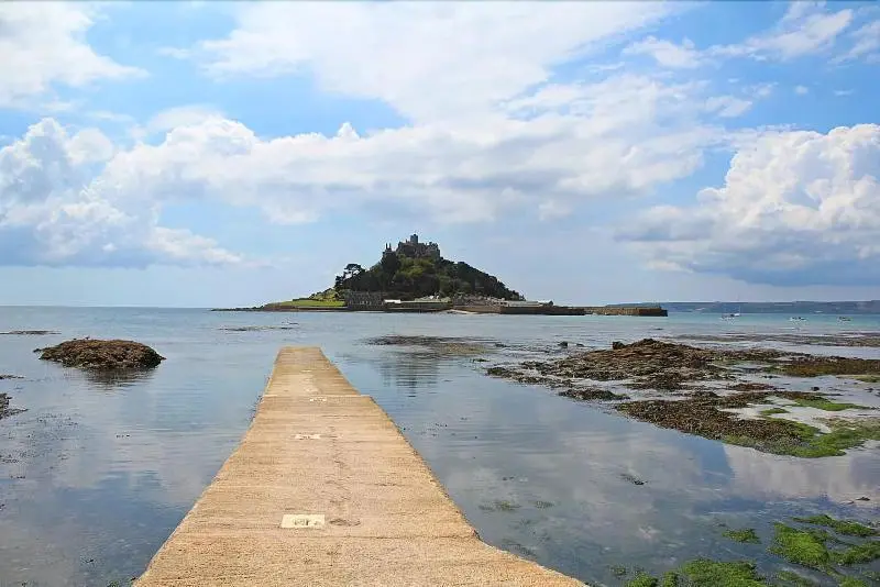 تختخواب و صبحانه Bay Lodge