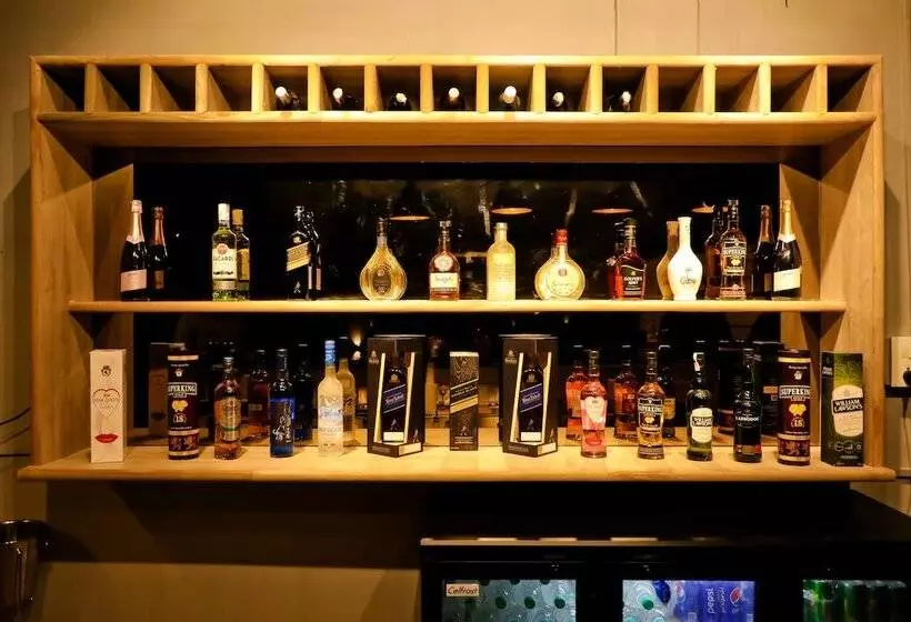 ホテル Calux Grand Baga   Formerly Amara Grand