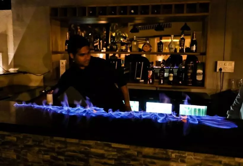 ホテル Calux Grand Baga   Formerly Amara Grand