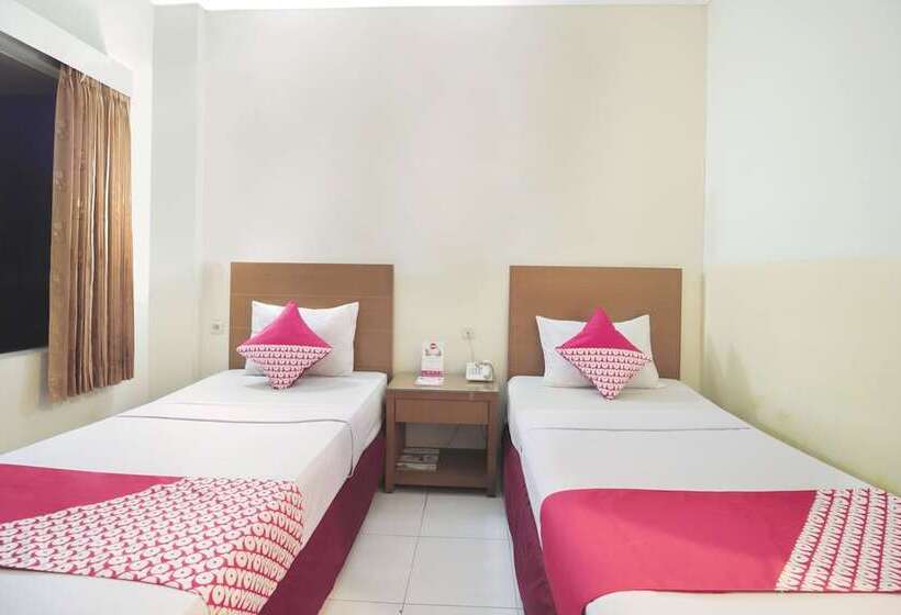 בית מלון כפרי Capital O 1511 Galaxy Inn